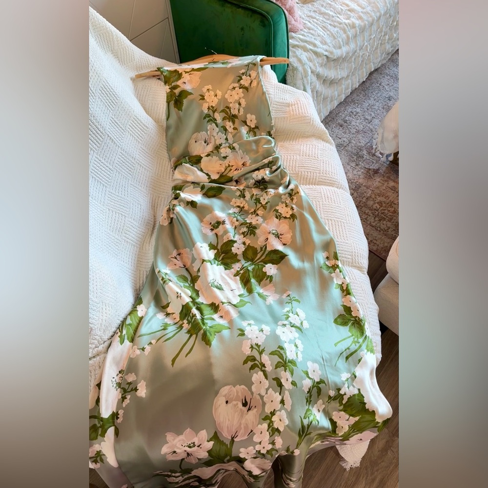 Reformation Anaiis Silk Dress In Tarragon, brand new, never worn. - Picture 8 of 16